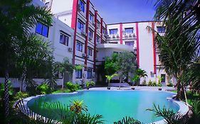 Grand Duta Hotel  2*
