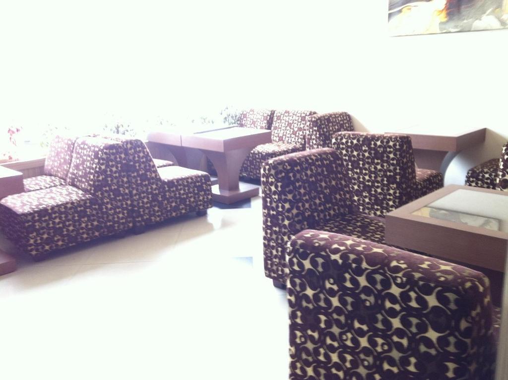 Grand Duta Hotel Palu Bagian luar foto