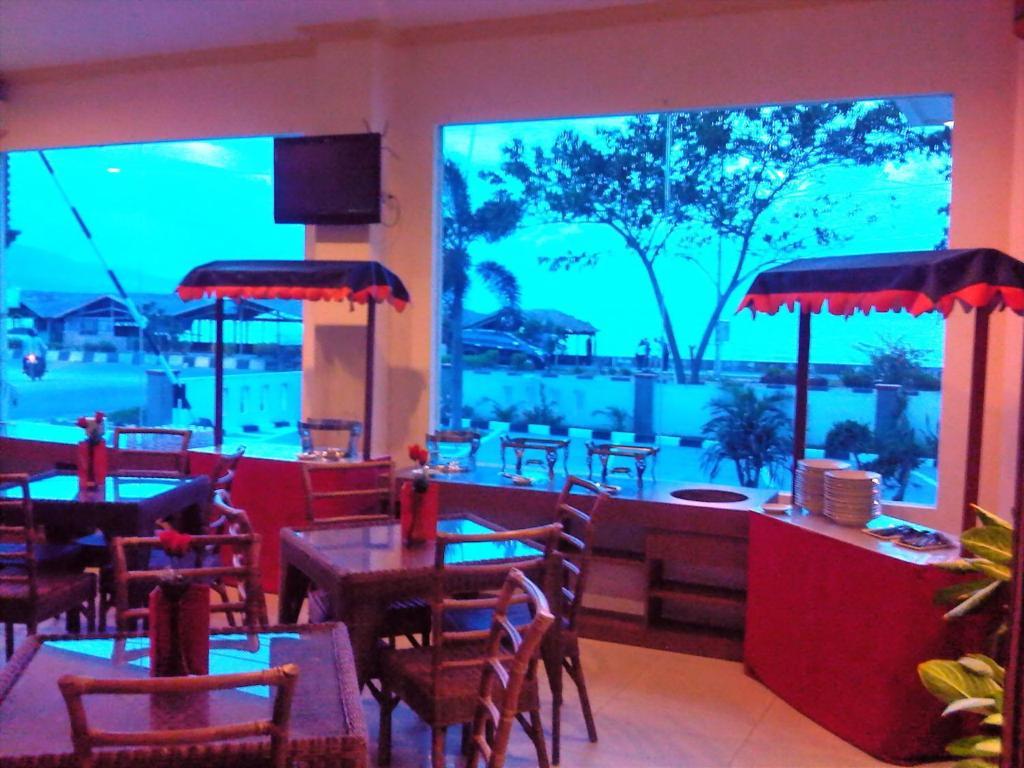 Grand Duta Hotel Palu Bagian luar foto