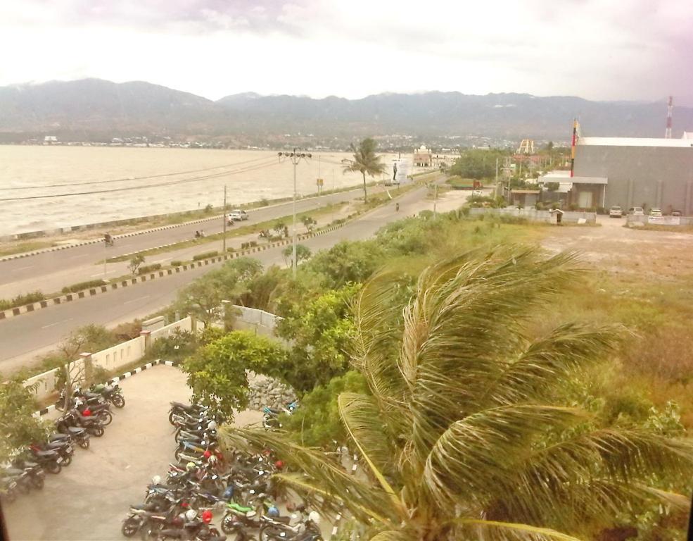Grand Duta Hotel Palu Bagian luar foto