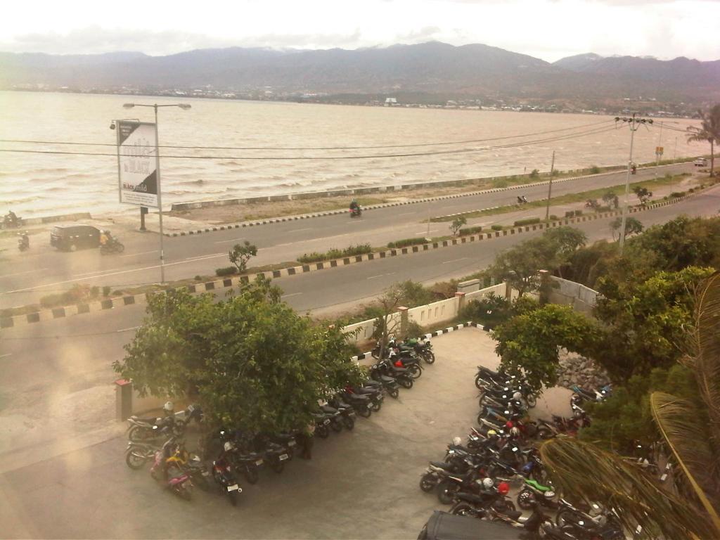 Grand Duta Hotel Palu Bagian luar foto